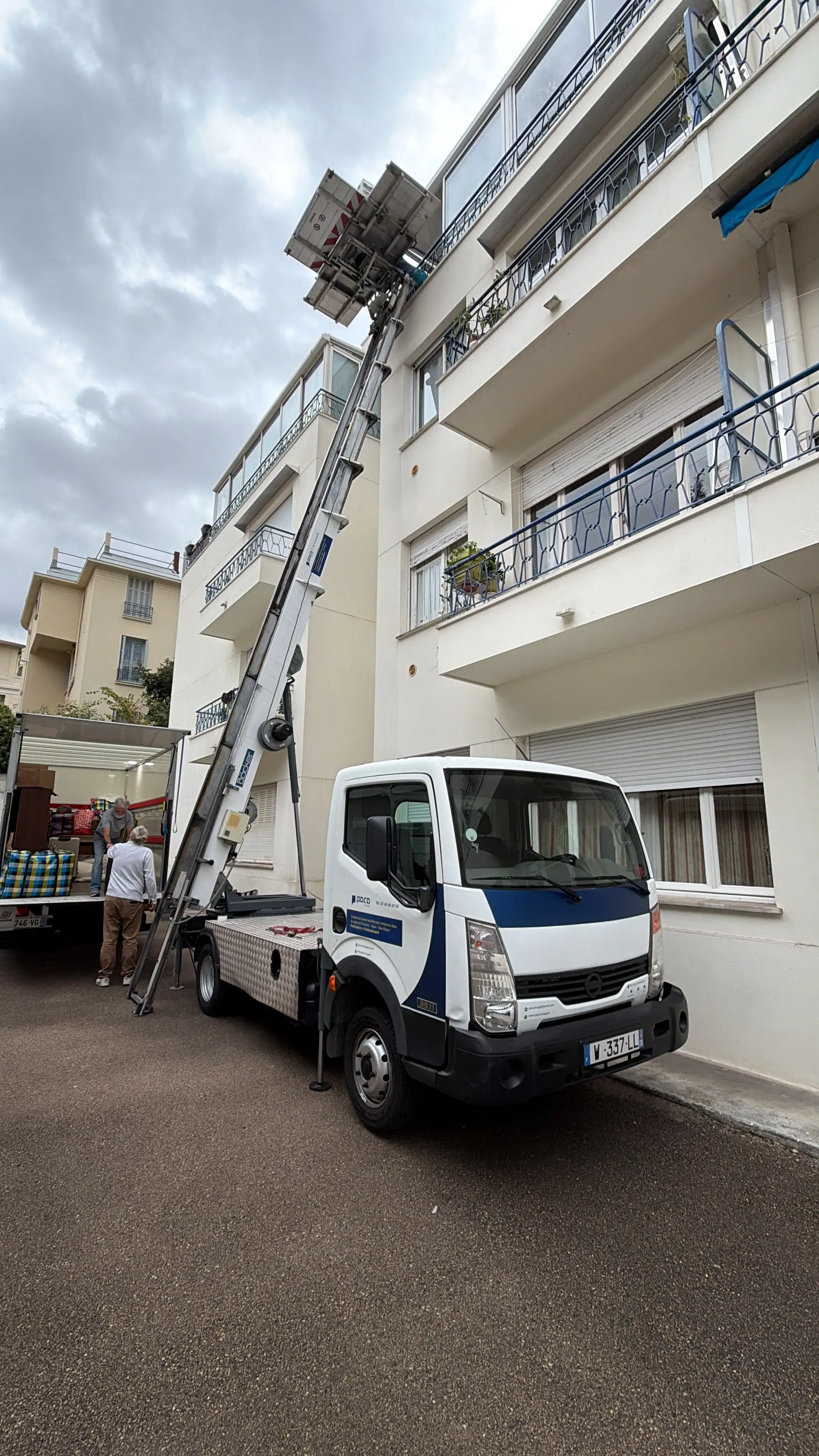 20251023_063440773_iOS