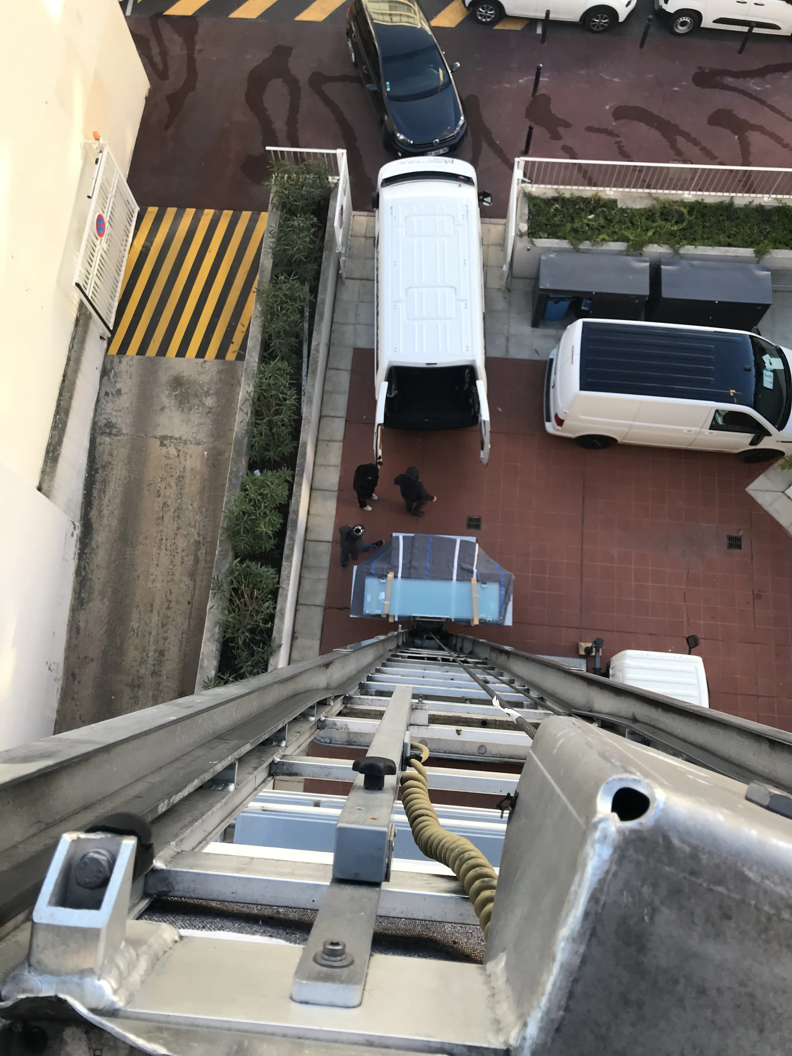 20231207_082146176_iOS