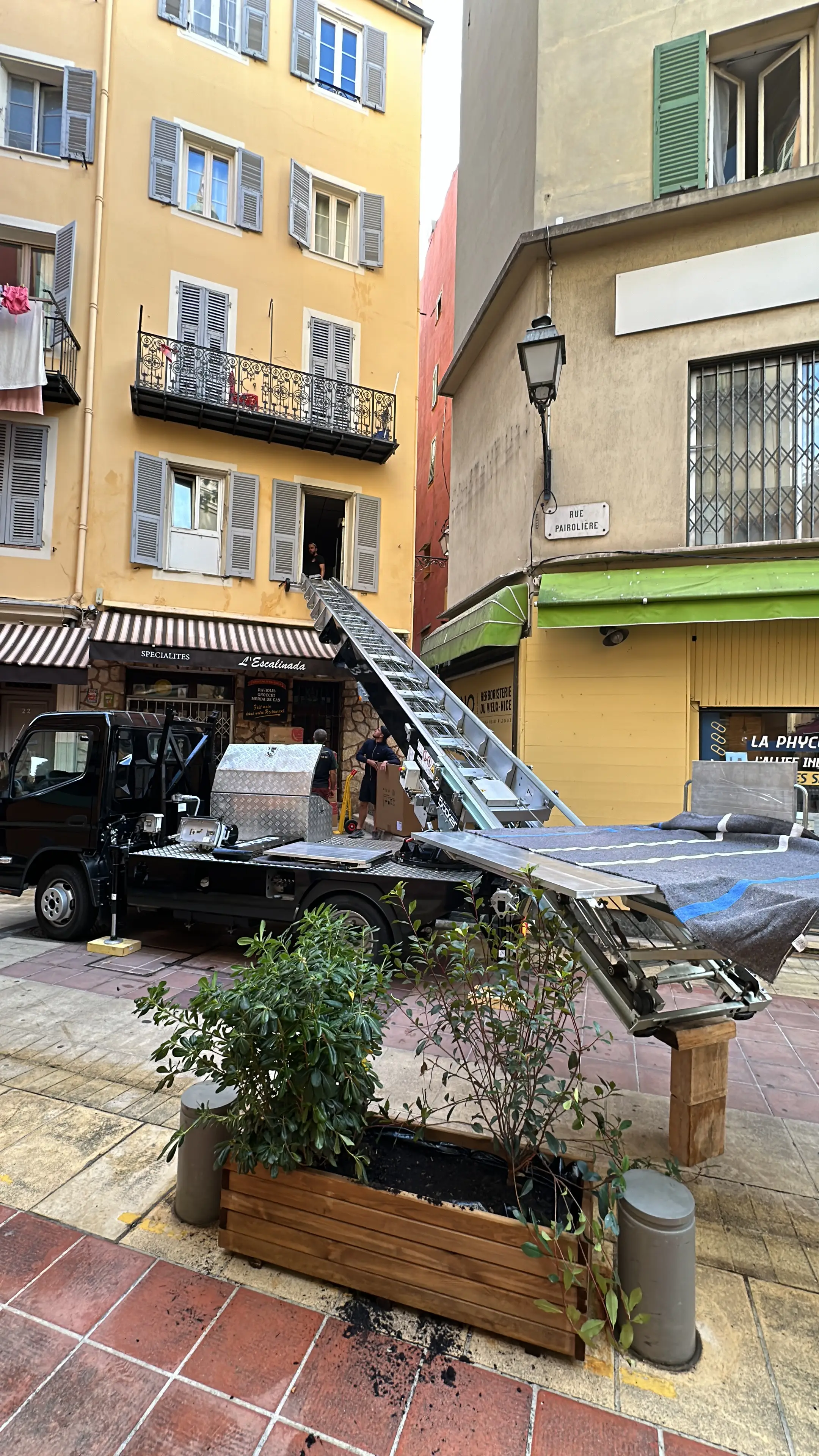 20240613_064305273_iOS