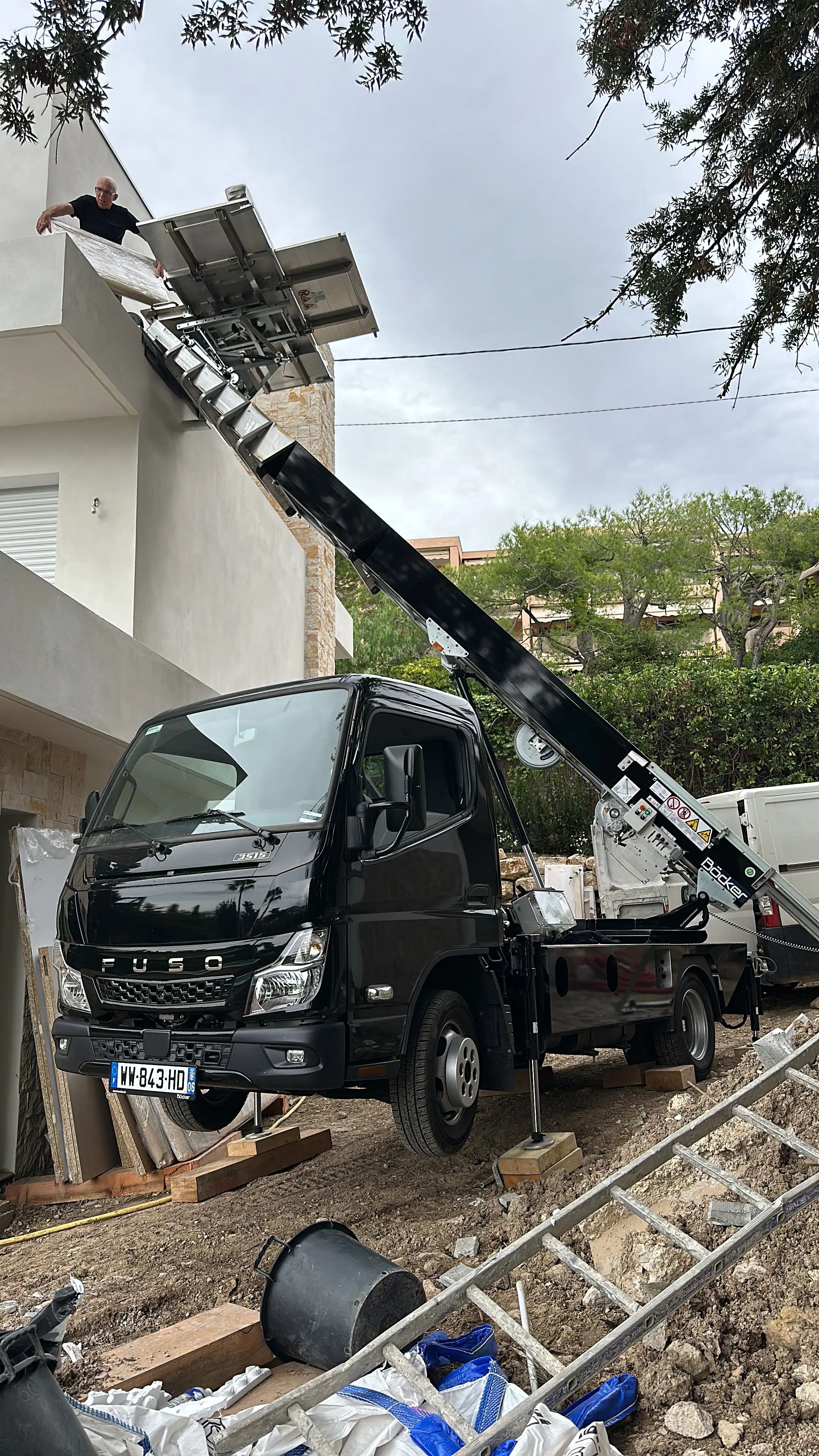 20241002_121205151_iOS