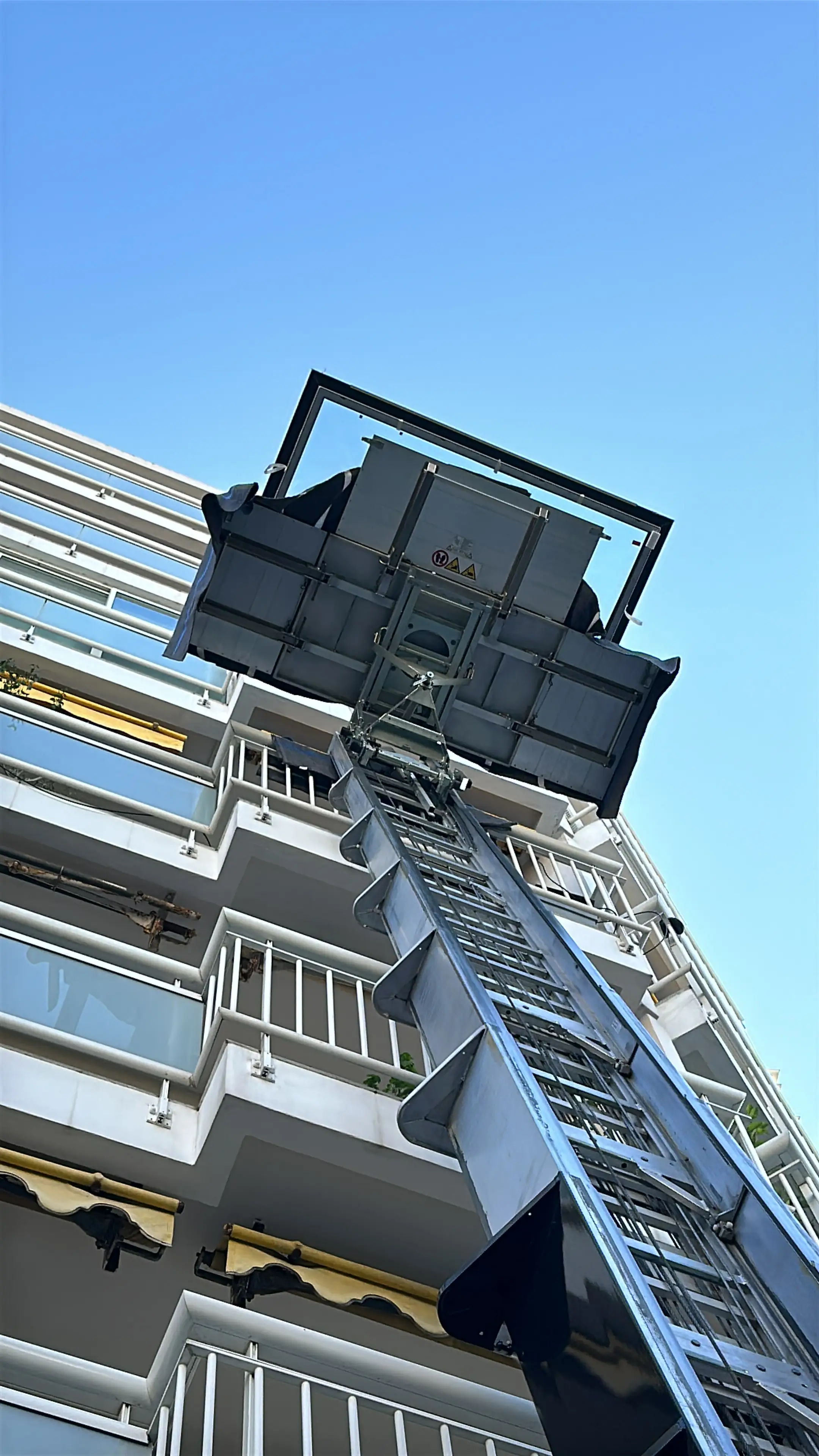 20241028_084440147_iOS