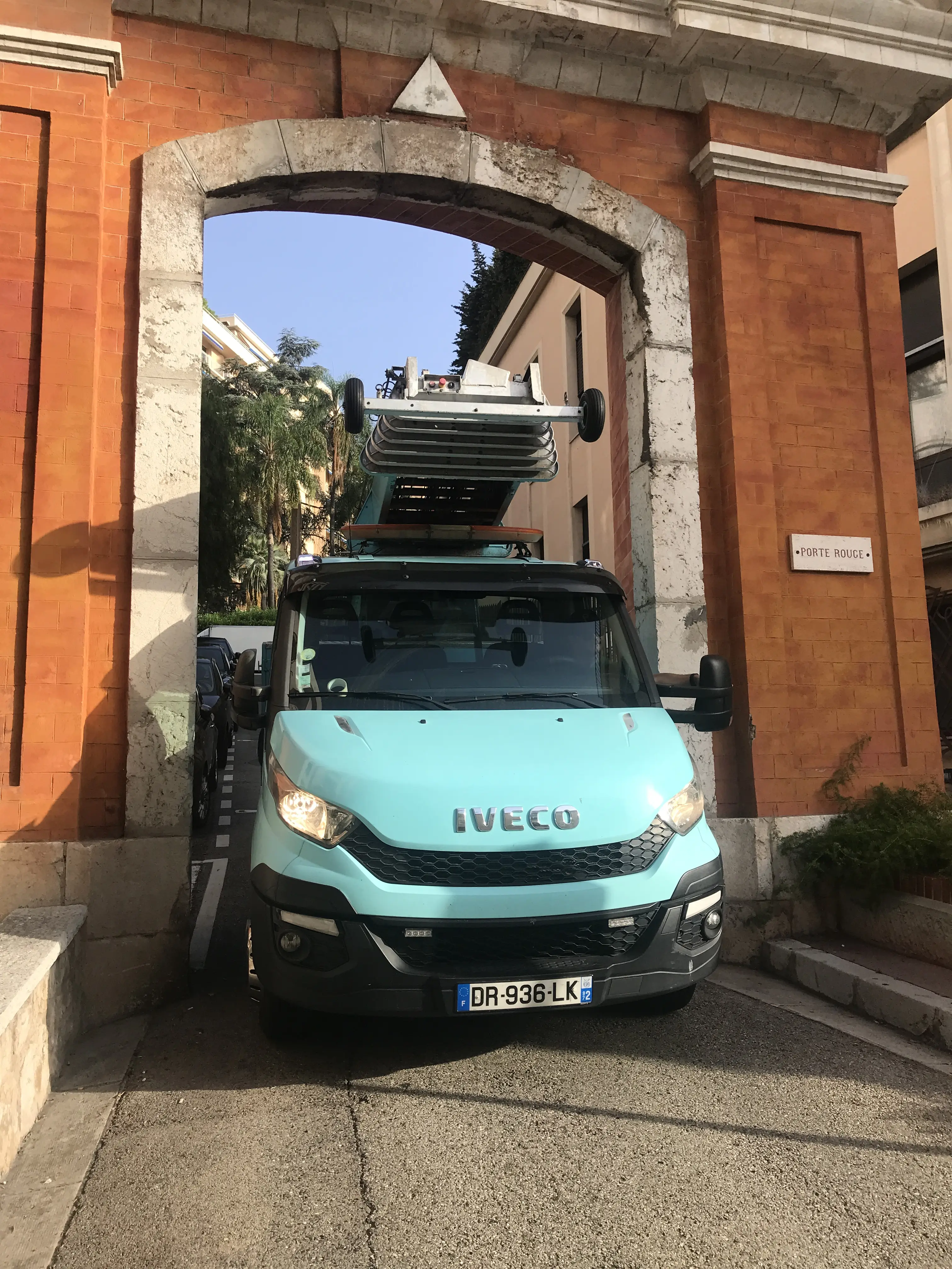 20230712_060034742_iOS